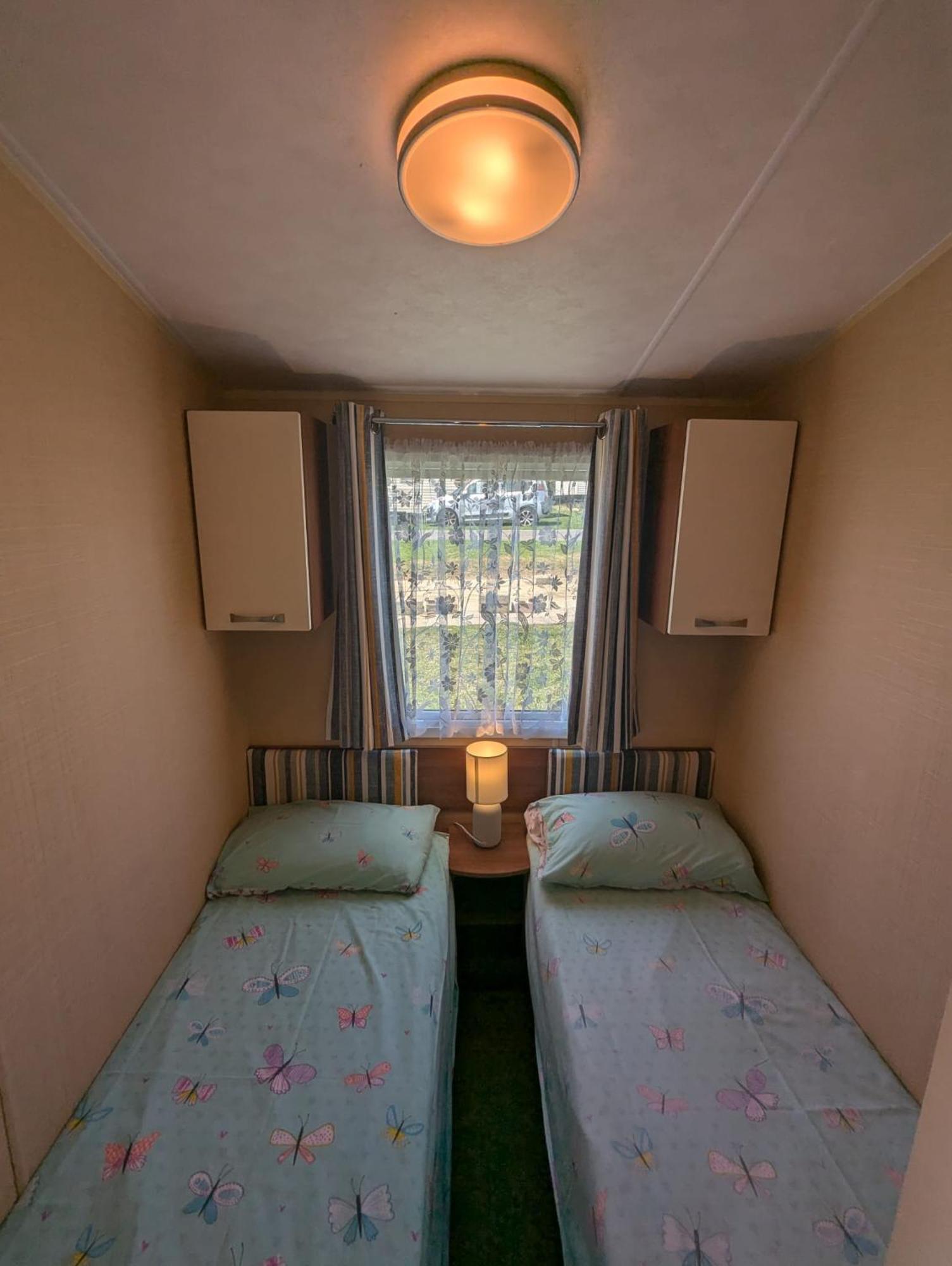 Lovely Family Dog Friendly Caravan On Littlesea Weymouth Haven Wyke Regis