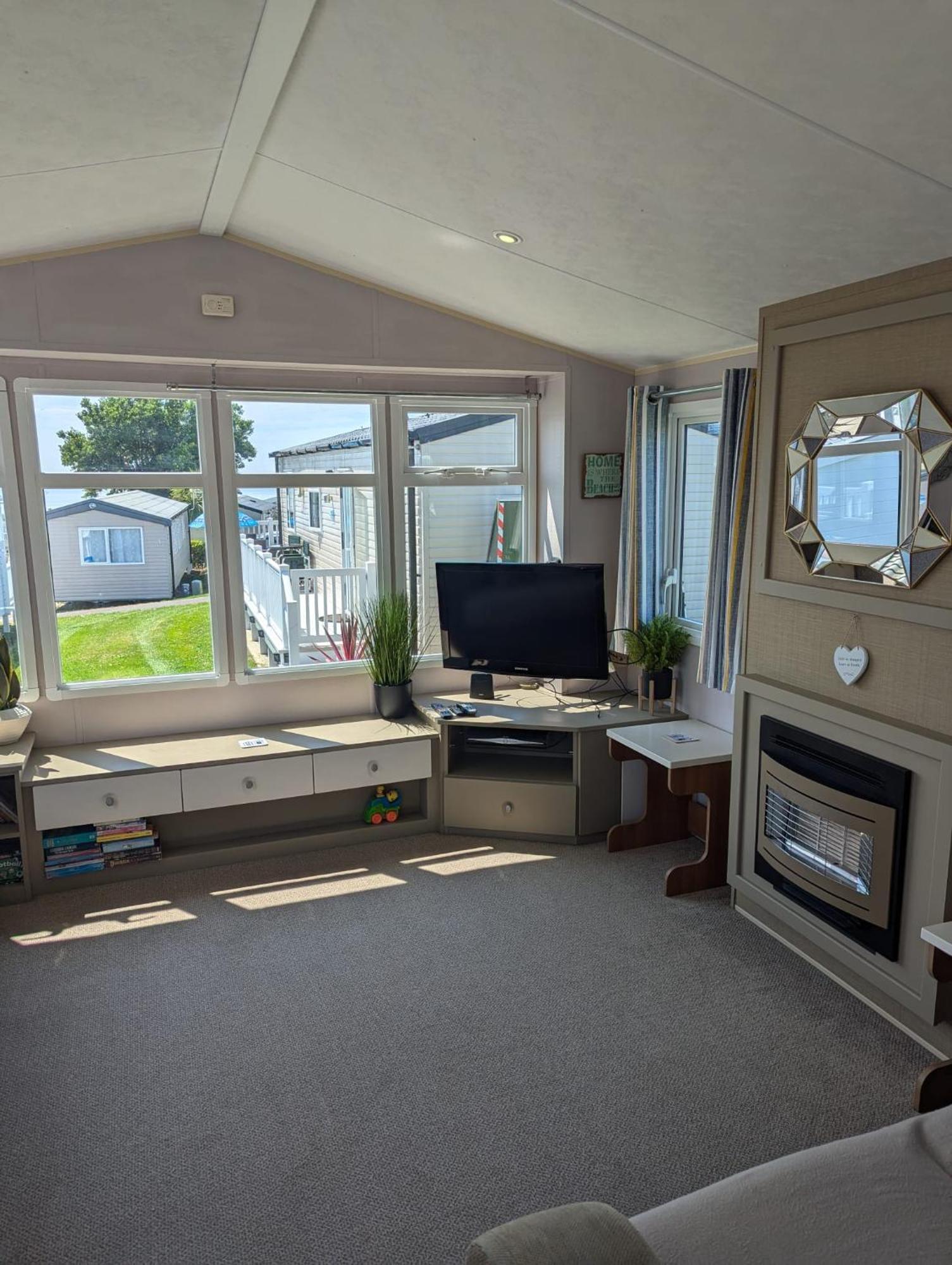 Lovely Family Dog Friendly Caravan On Littlesea Weymouth Haven