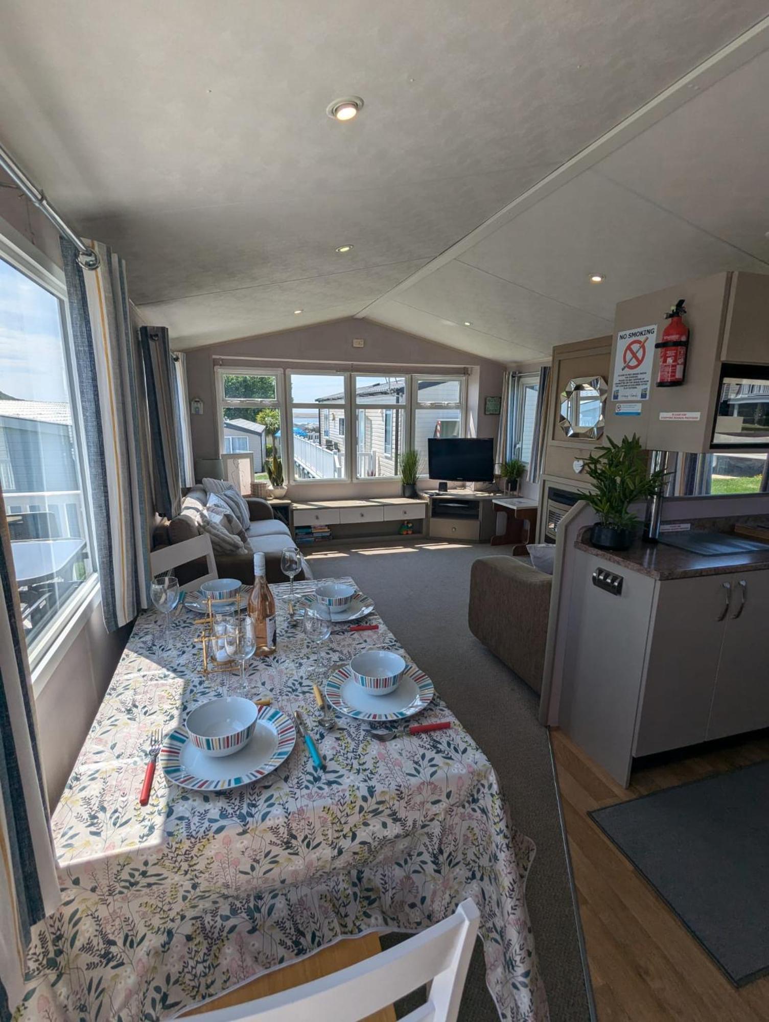 Lovely Family Dog Friendly Caravan On Littlesea Weymouth Haven * Wyke Regis
