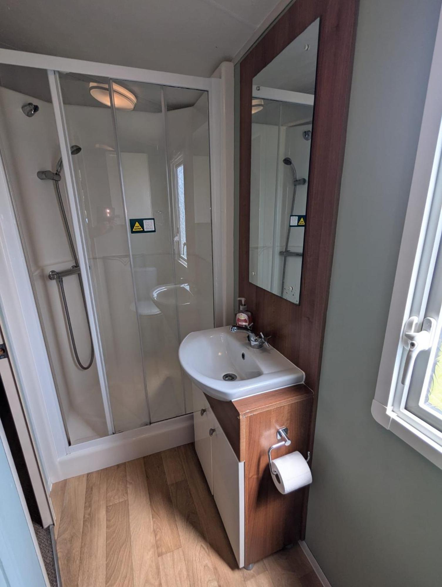 Lovely Family Dog Friendly Caravan On Littlesea Weymouth Haven *