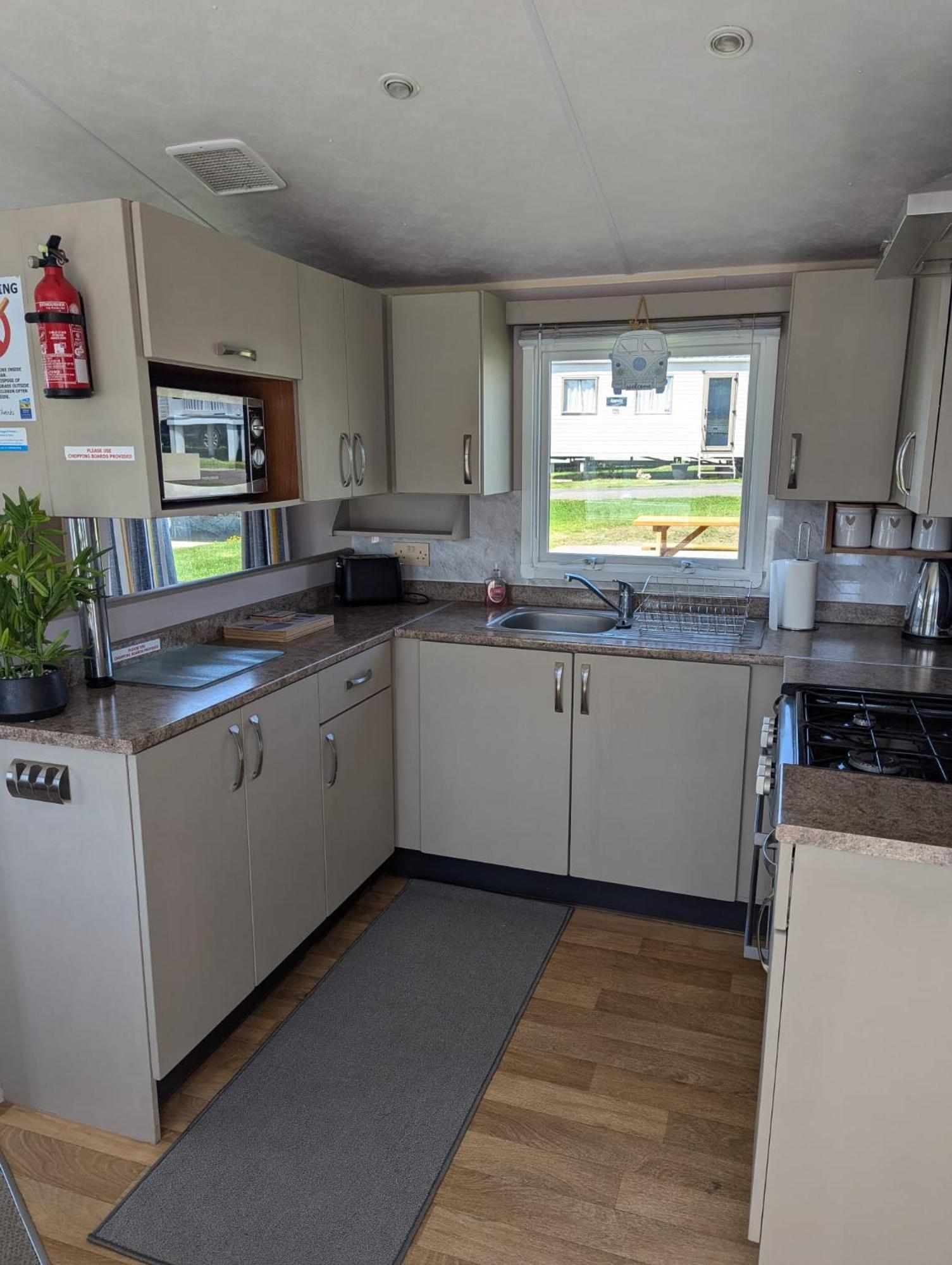 Lovely Family Dog Friendly Caravan On Littlesea Weymouth Haven Wyke Regis